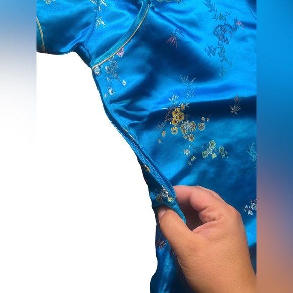 Chinese Classic Satin Dress for kids size 6 - Picture 5 of 6